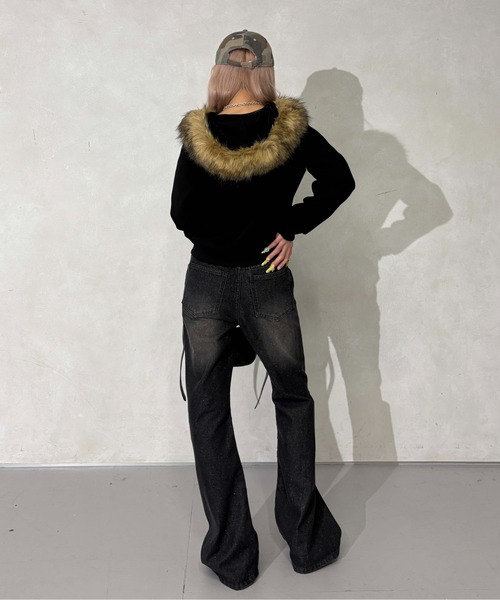 sedacle girl(セダクルガール)の「ユニオンスタッズフェイクファーパーカー(パーカー・レディース・ブラック/グレー・FREE)」の10枚目の写真