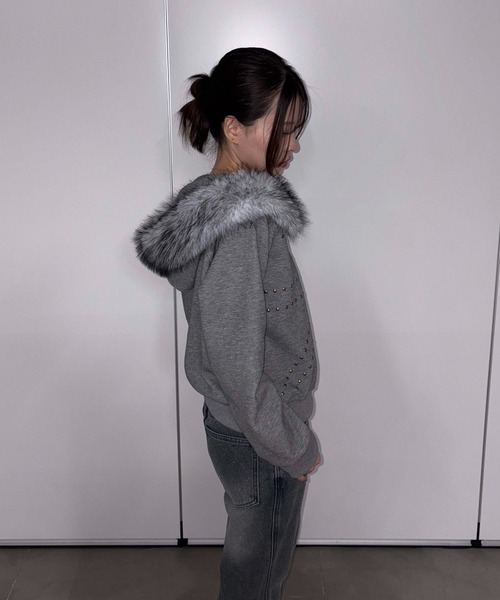 sedacle girl(セダクルガール)の「ユニオンスタッズフェイクファーパーカー(パーカー・レディース・ブラック/グレー・FREE)」の21枚目の写真