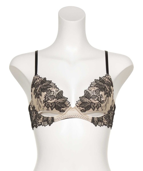 Ravijour(ラヴィジュール)の「フィオナ グラマーアップ ブラ(B~Eカップ)(ブラジャー・レディース・ブラック/ベージュ・B65/B70/C70/D70/B75/C65/C75/D65/D75/E65/E70/E75)」の9枚目の写真