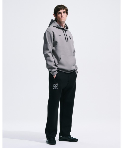 F.C.Real Bristol(エフシーレアルブリストル)の「TECH SWEAT PULLOVER HOODIE(パーカー・メンズ・グレー/ネイビー/ブラック/ホワイト・X-LARGE/SMALL/MEDIUM/LARGE)」の8枚目の写真
