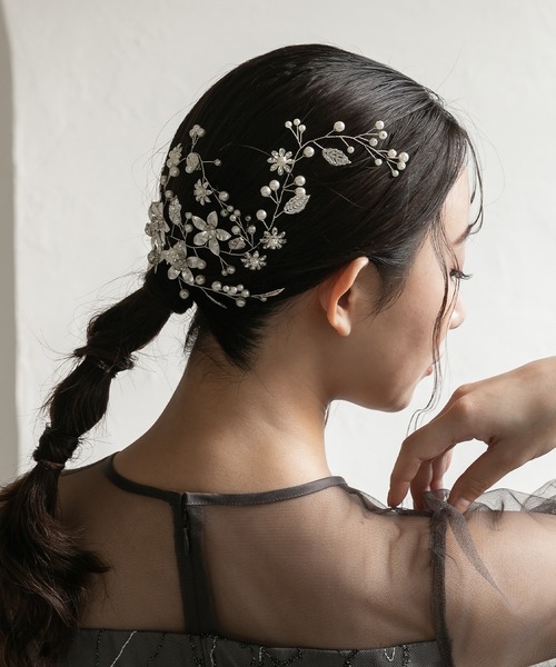 epic day(エピックデイ)の「ナチュラルフローガーベラヘッドドレス(その他ヘアアクセサリー・レディース・ゴールド/シルバー・F)」の1枚目の写真
