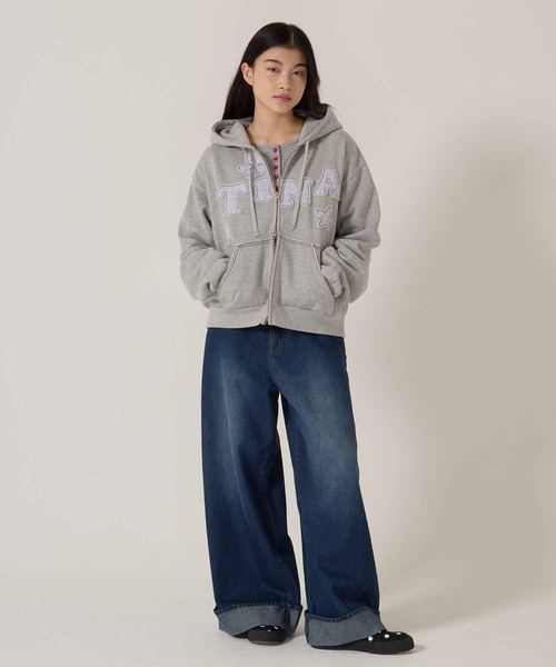 TINA:JOJUN(ティーナジョジュン)の「ヘム ロールアップ バギーデニムパンツ TINA:JOJUN(デニムパンツ・レディース・ブルー/ネイビー・S/M)」の2枚目の写真