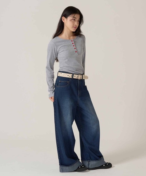 TINA:JOJUN(ティーナジョジュン)の「ヘム ロールアップ バギーデニムパンツ TINA:JOJUN(デニムパンツ・レディース・ブルー/ネイビー・S/M)」の15枚目の写真