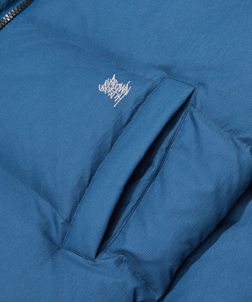 BROWNBREATH（ブラウンブレス）の「TAG SHORT DOWN PUFFER - BLUE（ダウンジャケット/コート・レディース・その他・L/M/S/XL）」の4枚目の写真