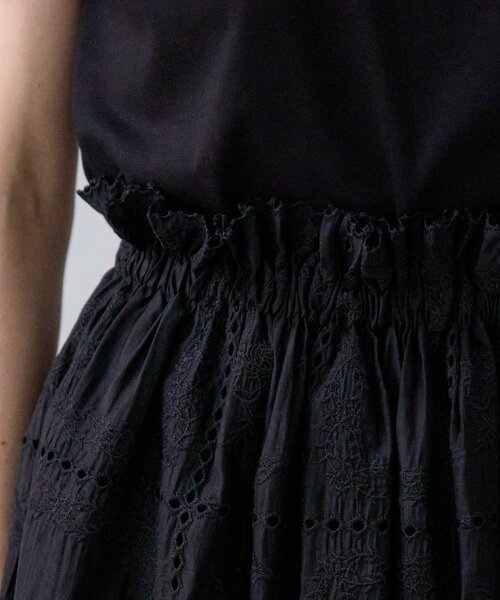 BEARDSLEY（ビアズリー）の「《HiROMITHiSTLE》スクエアフレームスカート（スカート・レディース・ベージュ/ブラック・FREE）」の6枚目の写真