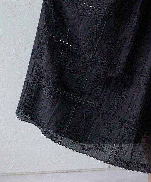 BEARDSLEY（ビアズリー）の「《HiROMITHiSTLE》スクエアフレームスカート（スカート・レディース・ベージュ/ブラック・FREE）」の14枚目の写真