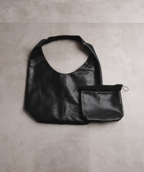 Regen Glanz(レーゲングランツ)の「synthetic leather simple bag / シンセティックレザーシンプルバッグ(トートバッグ・メンズ・ブラック/ブラウン系その他/グリーン・FREE)」の4枚目の写真