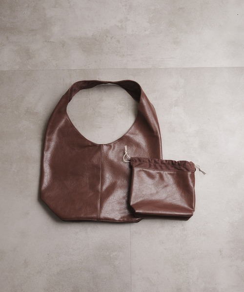 Regen Glanz(レーゲングランツ)の「synthetic leather simple bag / シンセティックレザーシンプルバッグ(トートバッグ・メンズ・ブラック/ブラウン系その他/グリーン・FREE)」の13枚目の写真