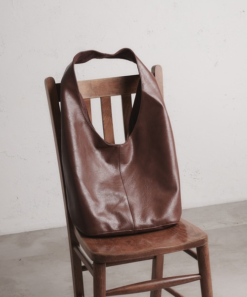 Regen Glanz(レーゲングランツ)の「synthetic leather simple bag / シンセティックレザーシンプルバッグ(トートバッグ・メンズ・ブラック/ブラウン系その他/グリーン・FREE)」の16枚目の写真