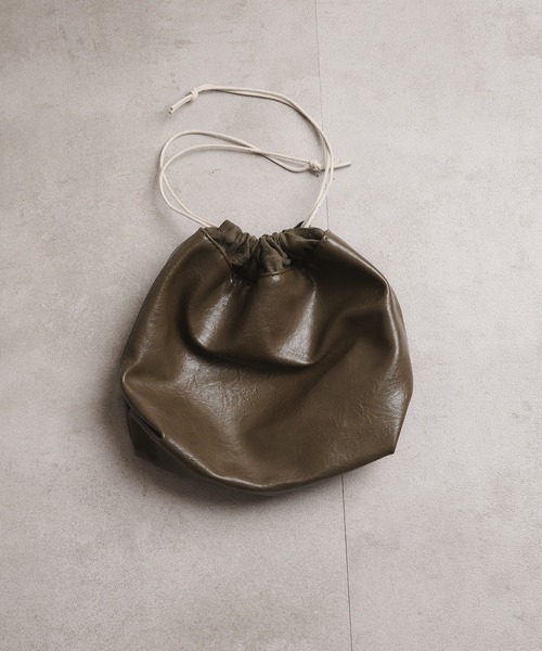 Regen Glanz(レーゲングランツ)の「synthetic leather simple bag / シンセティックレザーシンプルバッグ(トートバッグ・メンズ・ブラック/ブラウン系その他/グリーン・FREE)」の22枚目の写真