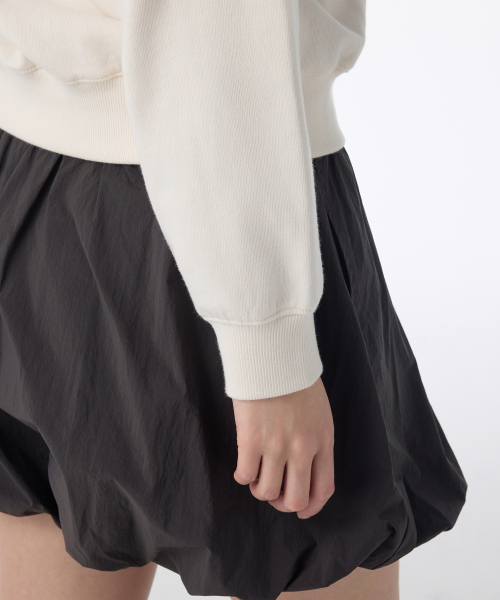 MUSINSA STANDARD WOMAN（ムシンサスタンダードウーマン）の「ウィメンズオフショルダースウェットシャツ[クリーム]（スウェット・レディース・その他・SMALL/MEDIUM/X-SMALL/LARGE）」の5枚目の写真