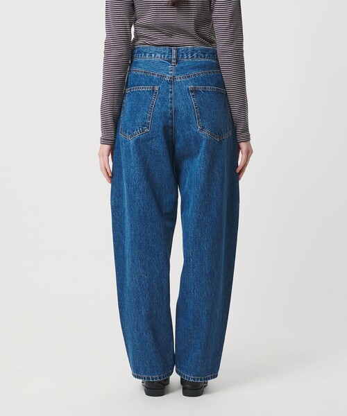 BEAUTY&YOUTH UNITED ARROWS（ビューティーアンドユースユナイテッドアローズ）の「【WEB限定】カーブ デニムパンツ（デニムパンツ・レディース・ダークグレー/ネイビー/ライトブルー・S/M/L）」の7枚目の写真