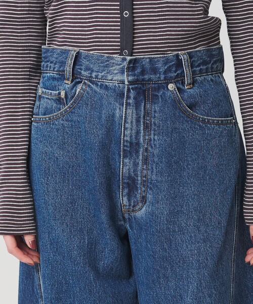 BEAUTY&YOUTH UNITED ARROWS（ビューティーアンドユースユナイテッドアローズ）の「【WEB限定】カーブ デニムパンツ（デニムパンツ・レディース・ダークグレー/ネイビー/ライトブルー・S/M/L）」の6枚目の写真