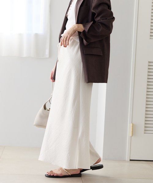 IENA（イエナ）の「アンティークサテン イージースカート（スカート・レディース・ホワイト/ブラウン/ネイビー・34/36/38）」の8枚目の写真