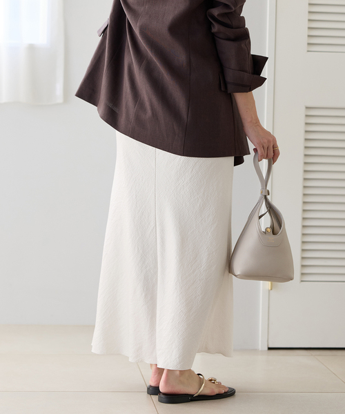 IENA（イエナ）の「アンティークサテン イージースカート（スカート・レディース・ホワイト/ブラウン/ネイビー・34/36/38）」の10枚目の写真