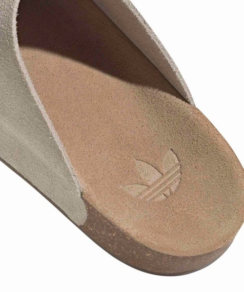 adidas（アディダス）の「adidas originals ADIMULE SLIDES（アディダスオリジナルス アディミュール サンダル）（サンダル・メンズ・ベージュ系・25.5cm/26.5cm/27.5cm/28.5cm/29.5cm）」の7枚目の写真