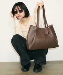 AUREN（オーレン）の「タックボリュームレザートートバッグ/ボストンバッグ/ロゴプレート付き/通勤通学（トートバッグ）」
