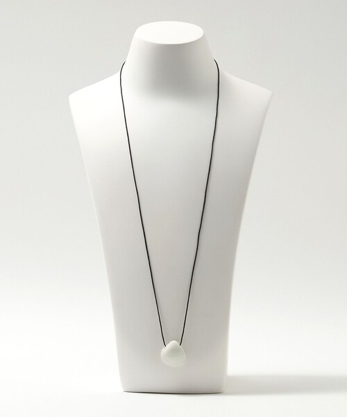 Steven Alan（スティーブンアラン）の「＜MANA’＞SHELL MOTIF PENDANT/ペンダント（リング・レディース・ホワイト・FREE）」の5枚目の写真
