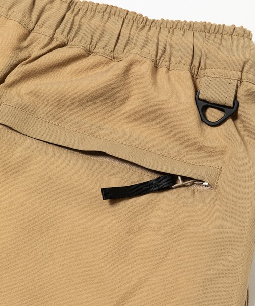 meanswhile(ミーンズワイル)の「Breathable Wide Slacks(スラックス・メンズ・ベージュ・2(M)/3(L))」の5枚目の写真