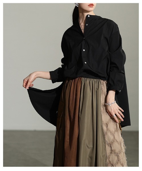 Sawa a la mode（サワアラモード）の「スタンドカラーフィッシュテールシャツ（シャツ/ブラウス・レディース・ブラック/ホワイト/マスタード/ブルー・FREE）」の11枚目の写真