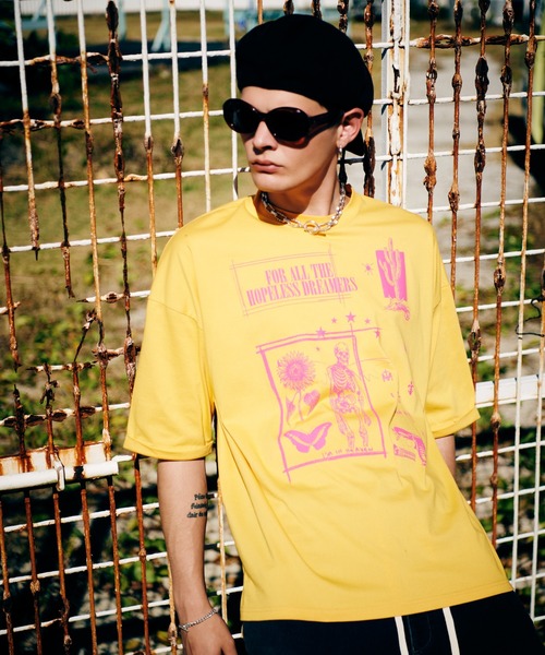 glamb(グラム)の「Quick Dry Graffiti T-Shirt / クイックドライグラフィティTシャツ(Tシャツ/カットソー・メンズ・ブラック/イエロー/ホワイト・S/M/L)」の16枚目の写真