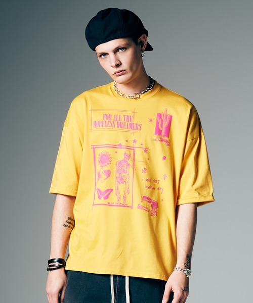 glamb(グラム)の「Quick Dry Graffiti T-Shirt / クイックドライグラフィティTシャツ(Tシャツ/カットソー・メンズ・ブラック/イエロー/ホワイト・S/M/L)」の8枚目の写真