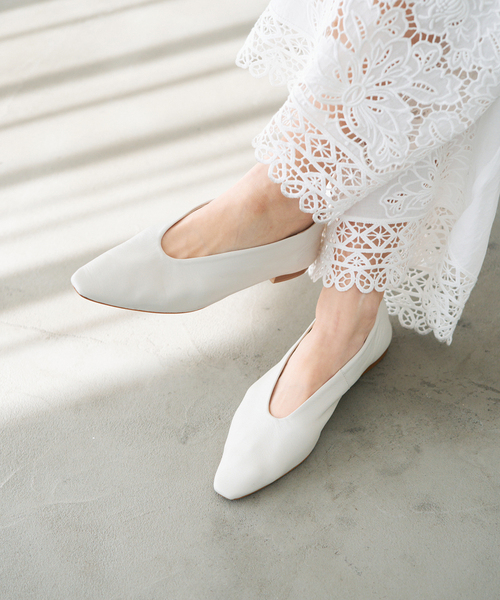 IENA（イエナ）の「《追加》IENA フラットシューズ IE5C-0420（その他シューズ・レディース・ブラック/ホワイト・38/37.5/37/36.5）」の2枚目の写真