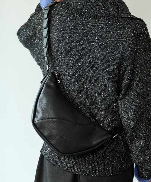2way slit half moon mini bag / 2wayスリットハーフムーンミニバッグ（ショルダーバッグ）｜SINSS（シンス）