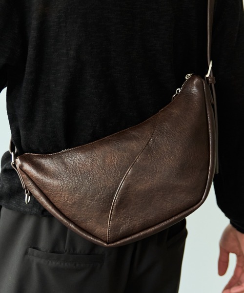 2way slit half moon mini bag / 2wayスリットハーフムーンミニバッグ（ショルダーバッグ）｜SINSS（シンス）