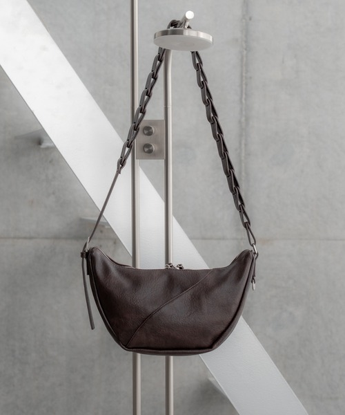2way slit half moon mini bag / 2wayスリットハーフムーンミニバッグ（ショルダーバッグ）｜SINSS（シンス）