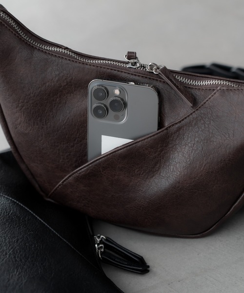 2way slit half moon mini bag / 2wayスリットハーフムーンミニバッグ（ショルダーバッグ）｜SINSS（シンス）