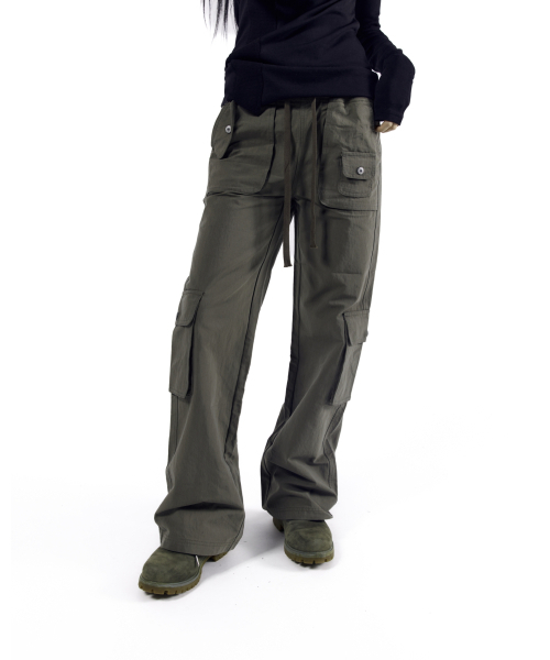 AAKAM(アーカム)の「Flare Cargo Pocket Pants (Khaki)(その他パンツ・レディース・その他・1/2)」の6枚目の写真