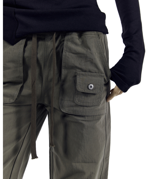 AAKAM(アーカム)の「Flare Cargo Pocket Pants (Khaki)(その他パンツ・レディース・その他・1/2)」の7枚目の写真