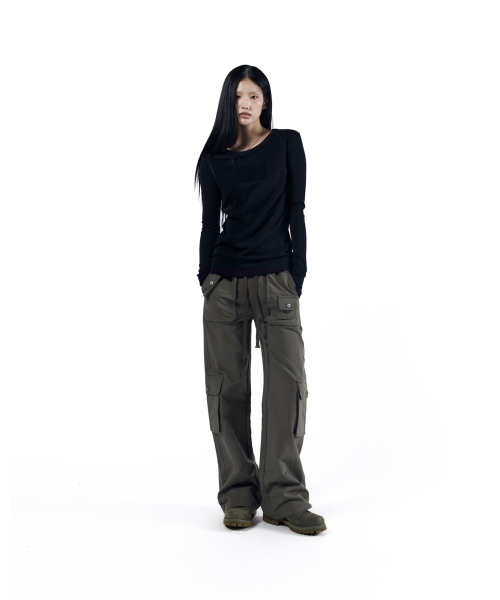 AAKAM(アーカム)の「Flare Cargo Pocket Pants (Khaki)(その他パンツ・レディース・その他・1/2)」の8枚目の写真