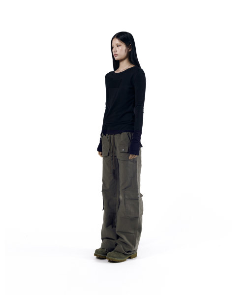 AAKAM(アーカム)の「Flare Cargo Pocket Pants (Khaki)(その他パンツ・レディース・その他・1/2)」の10枚目の写真