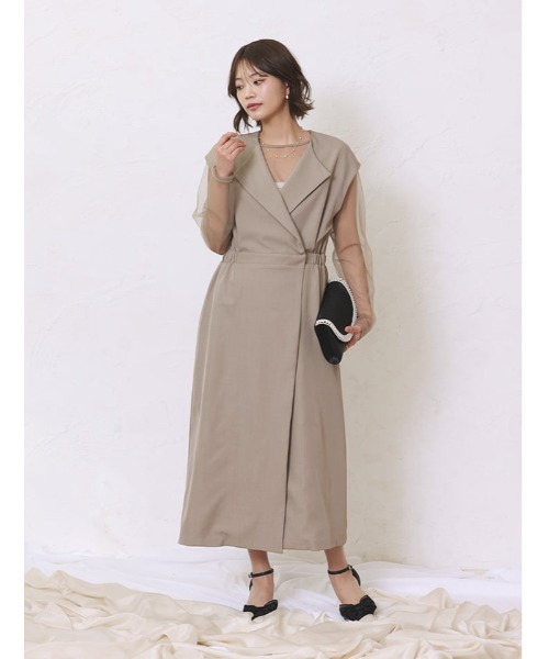 fifth（フィフス）の「【2点SET】シアートップス×ジレワンピース（ワンピース・レディース・グレイッシュベージュ/ブラック・M）」の3枚目の写真