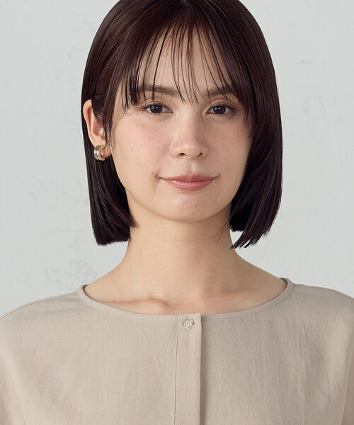 COMME CA ISM(コムサイズム)の「【UVカット・吸汗速乾・接触冷感】kireri ポリエステルストレッチドライツイル Tブラウス/セットアップ対応(シャツ/ブラウス・レディース・ベージュ/ブラック・SMALL/MEDIUM/LARGE)」の15枚目の写真