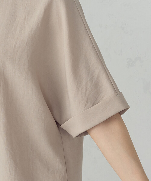 COMME CA ISM(コムサイズム)の「【UVカット・吸汗速乾・接触冷感】kireri ポリエステルストレッチドライツイル Tブラウス/セットアップ対応(シャツ/ブラウス・レディース・ベージュ/ブラック・SMALL/MEDIUM/LARGE)」の16枚目の写真