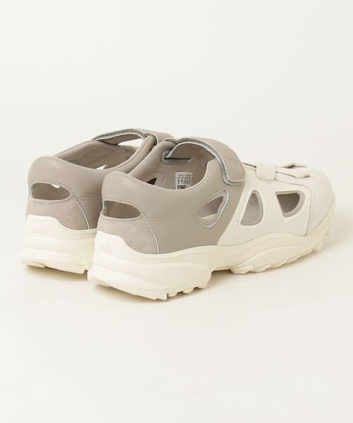 Y-3（ワイスリー）の「Y-3 GSG9 SANDAL（サンダル・メンズ・ホワイト系・22.5cm/23.0cm/23.5cm/24.0cm/24.5cm/25.5cm/26.0cm/26.5cm/27.0cm/27.5cm/28.0cm/28.5cm）」の3枚目の写真