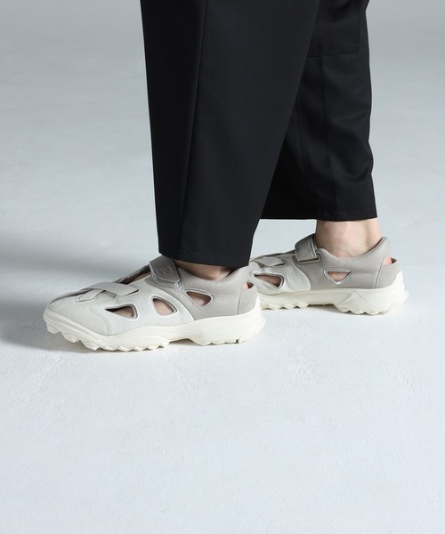 Y-3（ワイスリー）の「Y-3 GSG9 SANDAL（サンダル・メンズ・ホワイト系・22.5cm/23.0cm/23.5cm/24.0cm/24.5cm/25.5cm/26.0cm/26.5cm/27.0cm/27.5cm/28.0cm/28.5cm）」の6枚目の写真