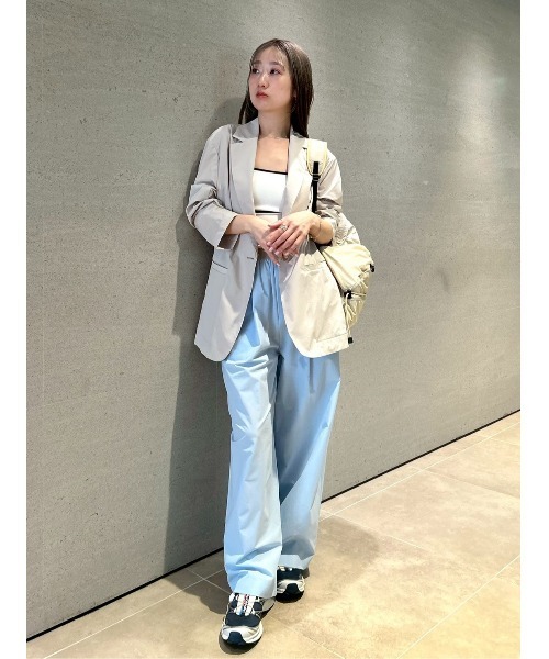 emmi（エミ）の「【Movique】パッカブルジャケット/撥水/UVカット/接触冷感（テーラードジャケット・レディース・ブラック/ライトベージュ・0/1）」の9枚目の写真