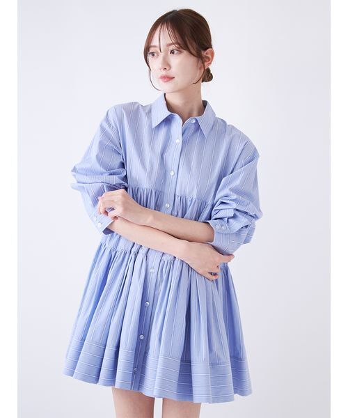 SNIDEL（スナイデル）の「ボリュームティアードミニシャツワンピース（ワンピース・レディース・ブルー/ホワイト/レッド・F）」の13枚目の写真