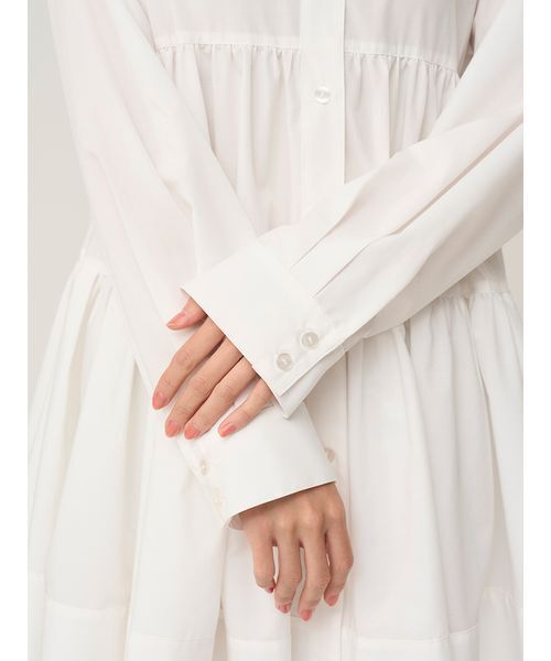 SNIDEL（スナイデル）の「ボリュームティアードミニシャツワンピース（ワンピース・レディース・ブルー/ホワイト/レッド・F）」の17枚目の写真