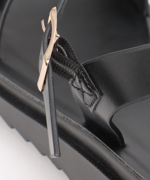 ikka（イッカ）の「軽量ダブルベルトサンダル（サンダル・レディース・ブラウン/ブラック/オフホワイト・M/L）」の6枚目の写真