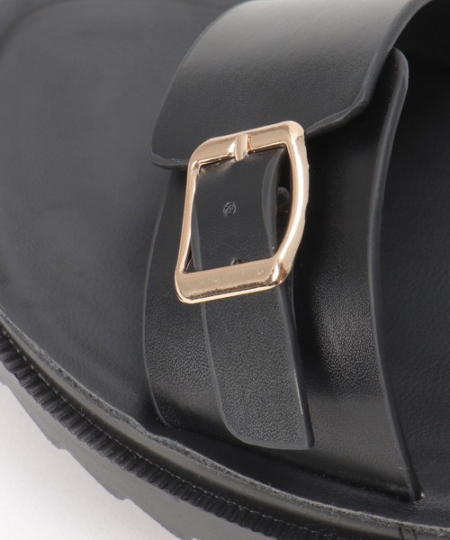 ikka（イッカ）の「軽量ダブルベルトサンダル（サンダル・レディース・ブラウン/ブラック/オフホワイト・M/L）」の4枚目の写真