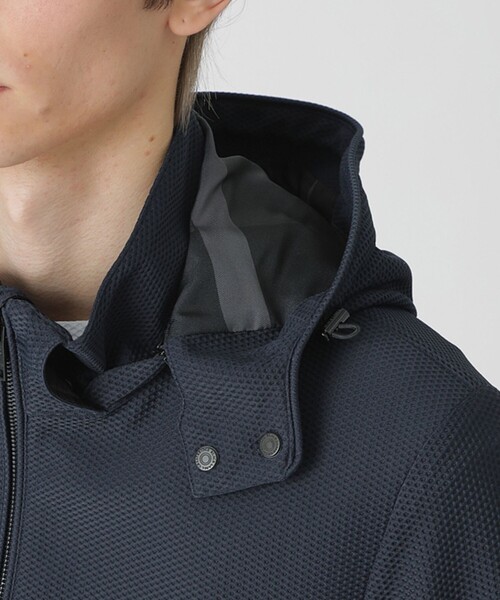 BLACK LABEL CRESTBRIDGE(ブラックレーベル・クレストブリッジ)の「【BLACK lab.】ブリーズメッシュパーカー(ブルゾン・メンズ・ネイビー/ライトグレー・L/M/XL)」の9枚目の写真