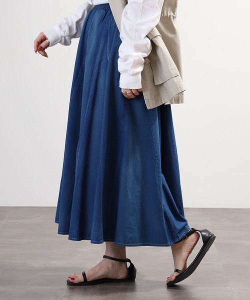 EGLANTINE(エグランティーヌ)の「EGLANTINE セットアップ対応 ダンガリーフレアスカート(デニムスカート・レディース・ブルー・40)」の12枚目の写真