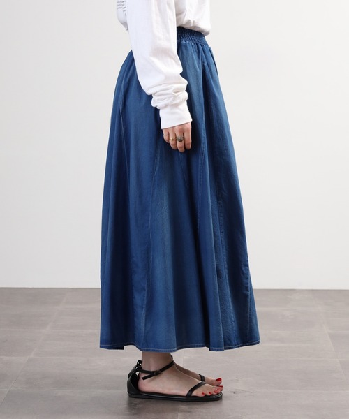 EGLANTINE(エグランティーヌ)の「EGLANTINE セットアップ対応 ダンガリーフレアスカート(デニムスカート・レディース・ブルー・40)」の19枚目の写真