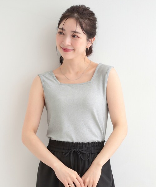 SHOO・LA・RUE（シューラルー）の「【洗える/S-LL】コーデのさりげないアクセントに　きらきらラメタンク（タンクトップ・レディース・ライトグリーン/ブラック/ゴールド/シルバー・01/04/03/02）」の5枚目の写真