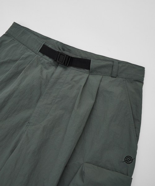 KALAPATTHAR(カラパタール)の「Nylon Ankle Zipped Cargo Pants - KHAKI(スウェットパンツ・メンズ・その他・MEDIUM/LARGE/X-LARGE)」の3枚目の写真